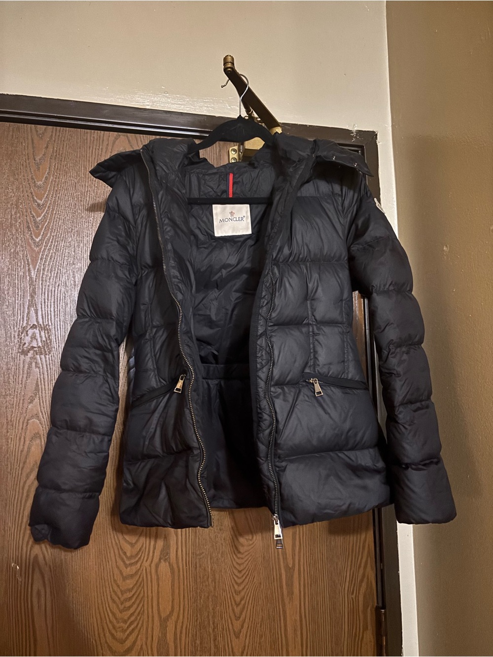 Barley Used Moncler Women’s Black Quilted Down Jacket with Hood Size Small